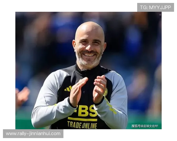 足球球星因被爆出轨事件引发热议媒体关注众多粉丝怒斥背叛行为